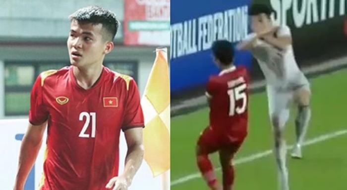 solo/Viral-aksi-Nguyen-Hong-Phuc-sikut-keras-kepala-belakang-Haykal-Alhafiz-di-final-Piala-AFF-U23-2023.jpg
