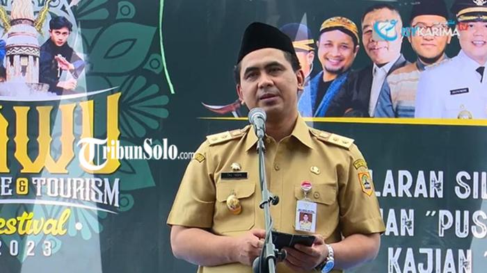 Wakil-Gubernur-Jateng-Taj-Yasin-saat-berikan-sambutannya-di-Lawu-Culture-and-Tourism-Festival-2023.jpg