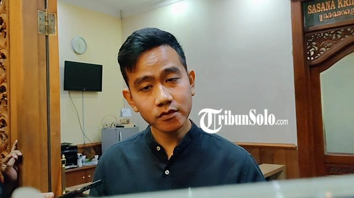 Gibran Izinkan Lapangan Balai Kota Solo Dipakai Salat Ied Dua Kali, Hari Jumat dan Sabtu