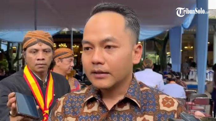 Wali-Kota-Solo-Respati-Ardi-saat-ditemui-di-Keraton-Kasunanan-Surakarta-Minggu-1812026.jpg