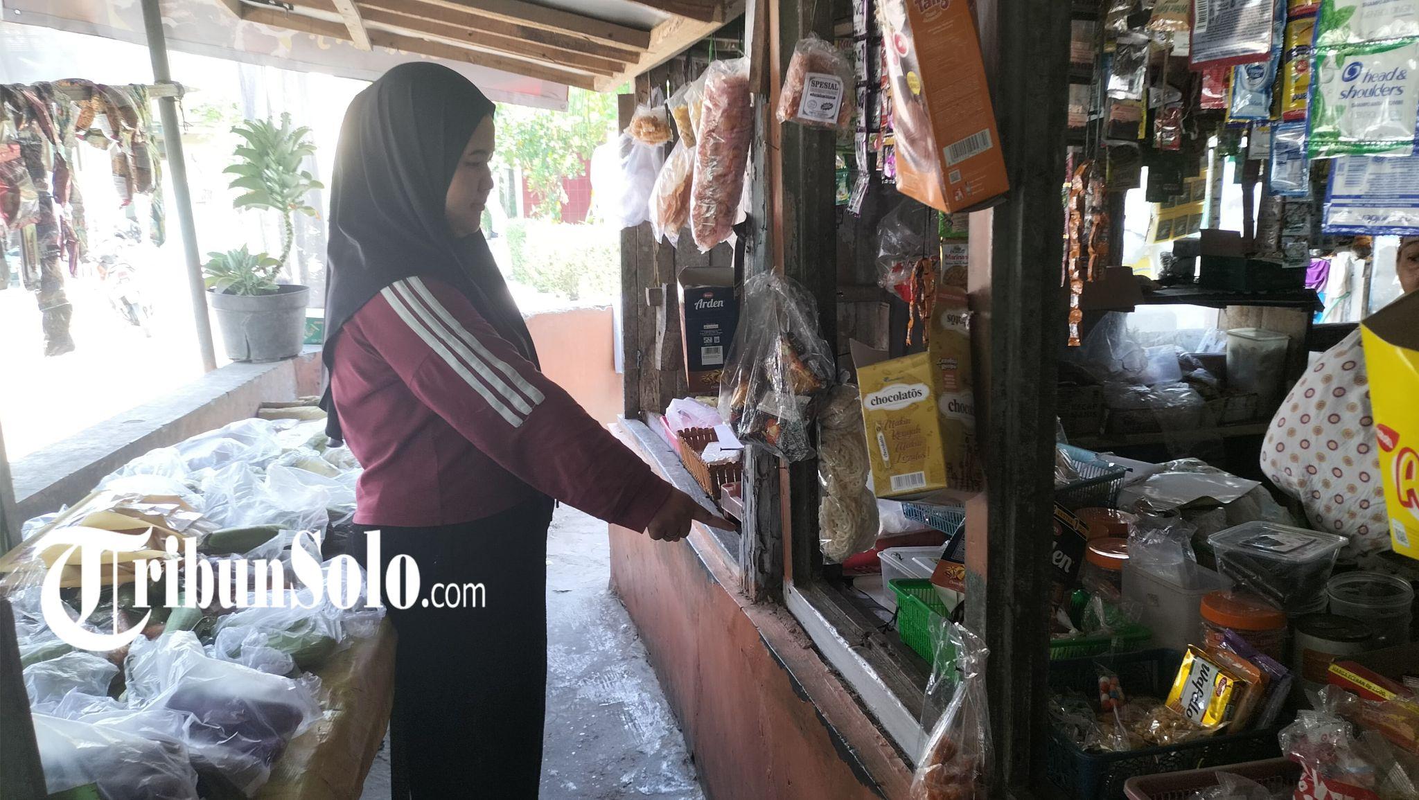 Warung-sayur-milik-warga-di-Keluarahan-Sragen-Wetan-disatroni-maling.jpg