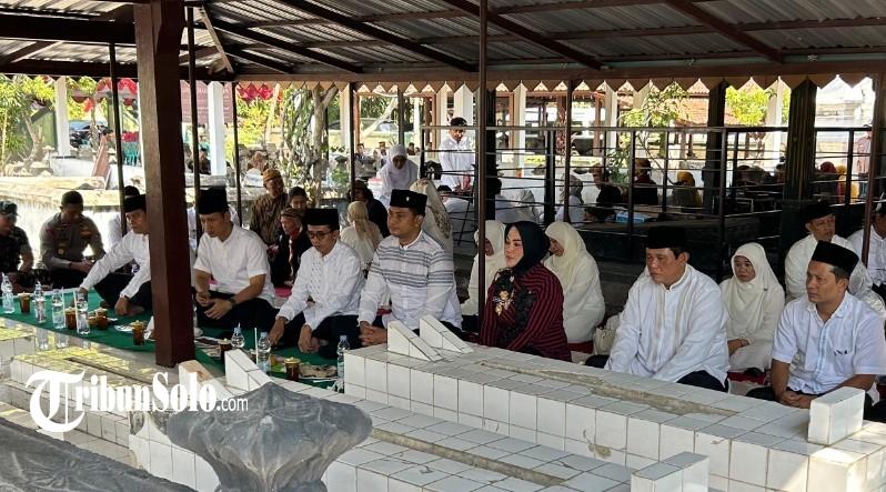 Momen Bupati Sri Mulyani Bersama Forkopimda Ziarah ke 4 Makam Leluhur Jelang Hari Jadi ke-220 Klaten