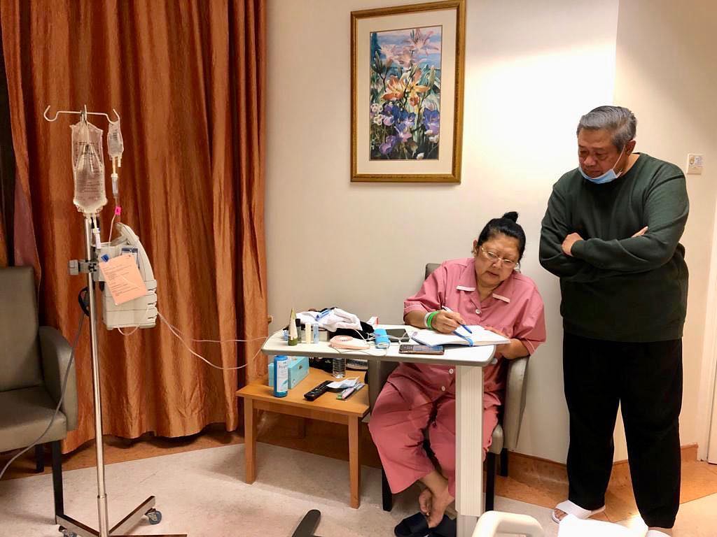 SBY Kuatkan Ani Yudhoyono: Kalau yang Lain Bisa Sembuh, Insya Allah Memo juga Bisa Sembuh