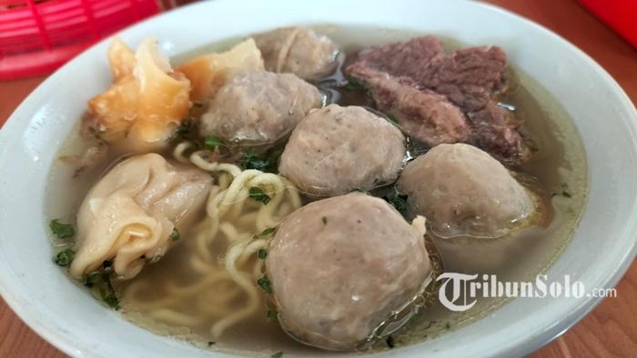 bakso-rusuk-ala-warung-bakso-dan-mie-ayam-Suryo-Roso.jpg