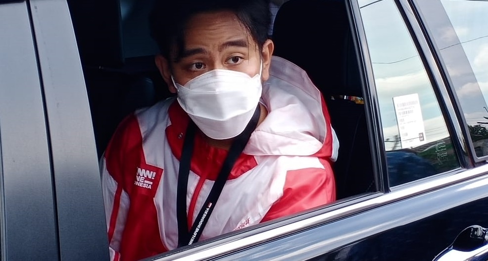 calon-wali-kota-solo-terpilih-gibran-rakabuming-raka-saat-blusukan-per.jpg
