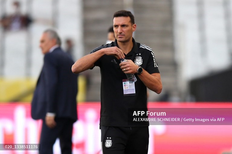 solo/kepala-pelatih-argentina-lionel-scaloni-dhshsg.jpg