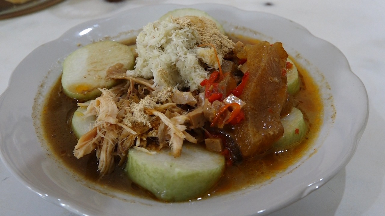 lontong-cap-go-meh.jpg