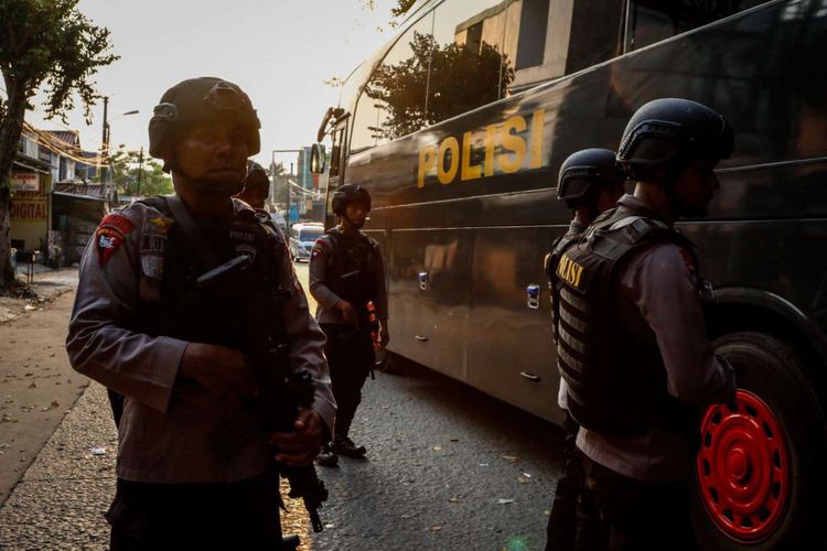 BREAKING NEWS - Terdengar Suara Ledakan dan Baku Tembak di Mako Brimob Kelapa Dua