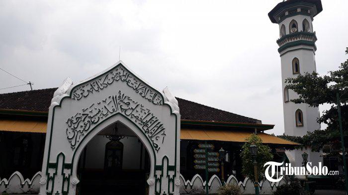 masjid-al-wustho-solo.jpg
