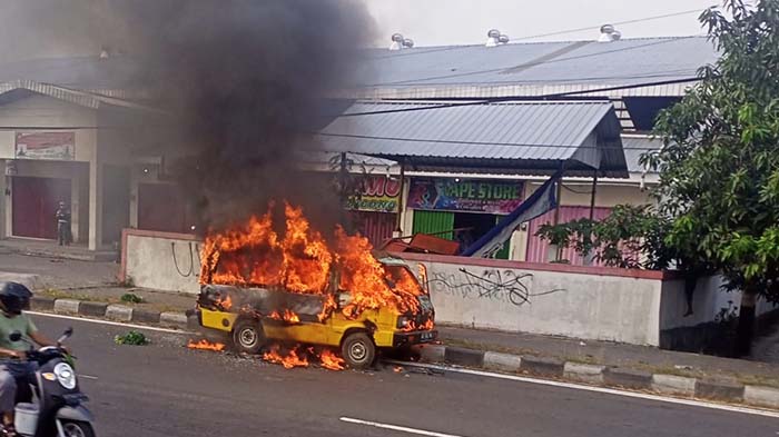 Terungkap, Penyebab Kebakaran Mobil Carry di Sidoharjo Wonogiri, Api Muncul dari Mesin