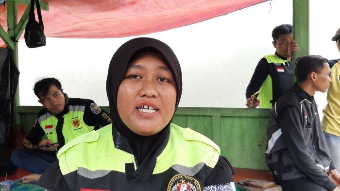 Sempat Viral, Inilah Kisah Dibalik Driver Ojol Wanita yang Ngebid Sambil Bawa Anak Usia 3 Tahun