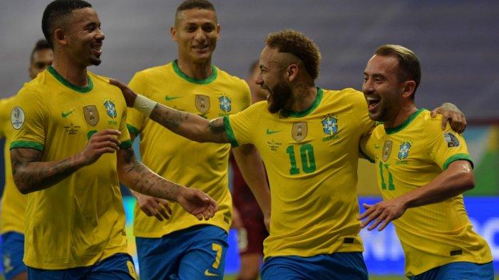 para-pemain-brasil-merayakan-gol.jpg