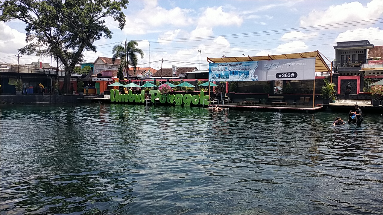 penampakan-objek-wisata-umbul-ponggok-klaten.jpg