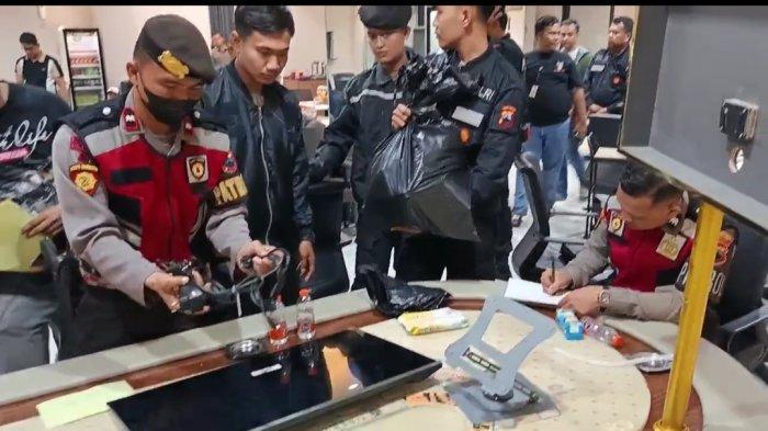 penggrebekan-lokasi-kasino-berkedok-tempat-karaoke.jpg