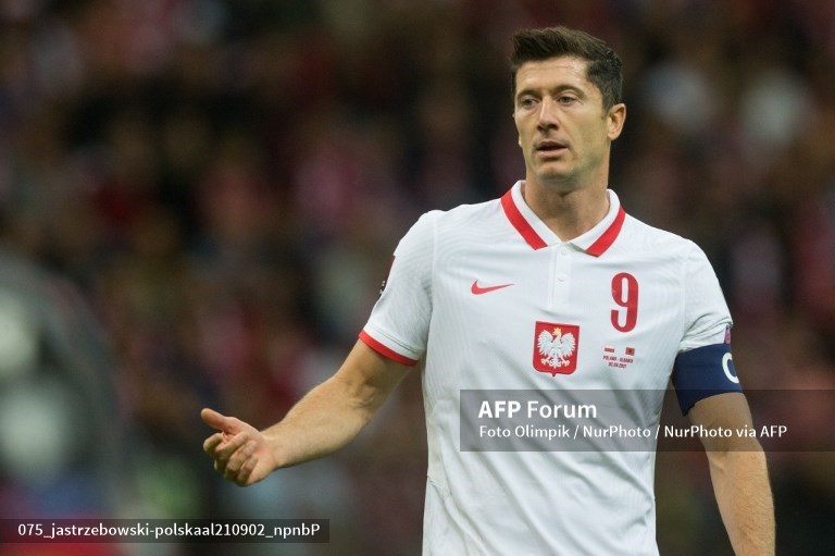 robert-lewandowski-timnas-polandia-di-kualifikasi-piala-dunia-2022-jhehjf.jpg