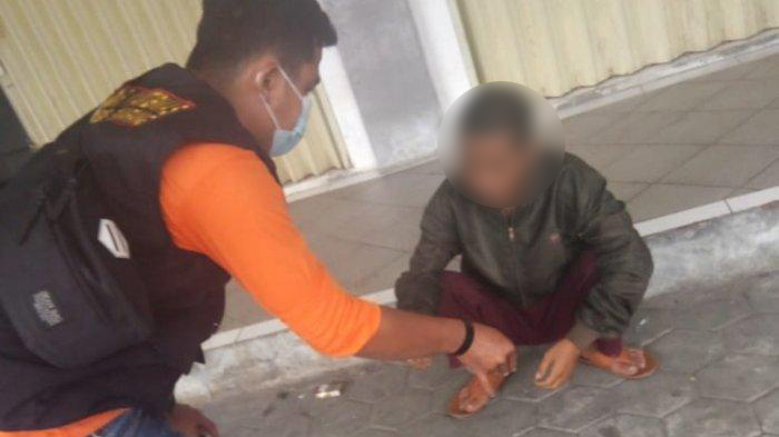 Geger di Semarang: Orang Gila Ciumi Anak Kecil yang Lewat, Penampilannya Bikin Terkecoh