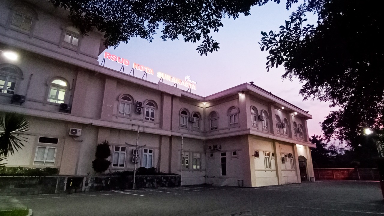 suasana-rsud-ngipang-di-kelurahan-kadipiro-kecamatan-banjarsari.jpg