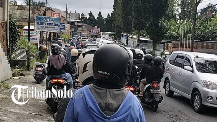 Mau Healing Malah Dapat Stres, Tawangmangu Super Macet di Long Weekend Tanggal Merah Hari Waisak