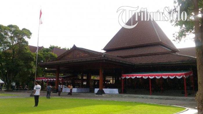 yakni-halaman-Balai-Kota-Solo.jpg