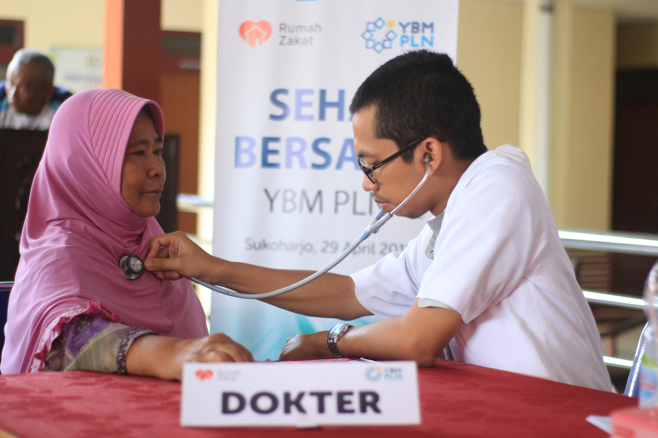 ybm-plndan-rumah-zakat-beri-layanan-cek-kesehatan-gratissenin-2942019.jpg