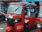 2-kendaraan-bermotor-roda-3-jenis-Bajaj-milik.jpg