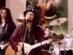 4-Non-Blondes.jpg