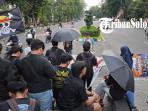 Aksi-kamisan-dengan-pakai-bendera-one-piece-di-solo.jpg