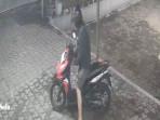 Aksi-pencurian-yang-terekam-kamera-CCTV-viral-di-media-sosial.jpg