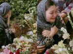 Baby-Margaretha-menangis-di-makam-sang-suami.jpg