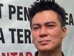 Baim-Wong-hadir-dalam-sidang-cerainya.jpg