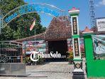 Balai-Desa-Gilirejo-Baru.jpg
