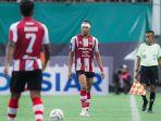Bek-Persis-Solo-Rian-Miziar-dalam-laga-lawan-PSS-Sleman.jpg