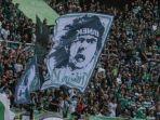 Bonek-saat-mendukung-Persebaya-Surabaya-berlaga-di-Liga-1.jpg