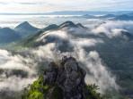 Bukit-Cumbri-yang-Berselimut-Kabut-di-Kecamatan-Purwantoro-Wonogiri-nihh.jpg