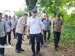 CEK-LOKASI-Wakil-Menteri-Sosial-Agus-Jabo-Priyono-meninjau-lahan-seluas-51-hektar-di-Sukoharjo.jpg