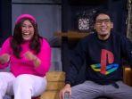 Desta-dan-Boiyen-saat-jadi-host-dalam-acara-Tonight-Show.jpg