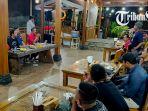 Diskusi-sepak-bola-solo-fx-rudy.jpg
