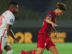 Duel-pemain-Persis-Solo-kontra-Malut-United-di-Stadion-Manahan.jpg