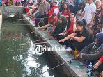Emak-emak-di-Dukuh-Jetis-Desa-Bangak-Kecamatan-Banyudono-mengikuti-lomba-memancing-ikan.jpg