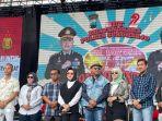 Etik-Suryani-menghadiri-acara-hiburan-rakyat-2025.jpg