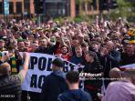Fans-MU-Protes-Glazer.jpg