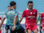 Ferdinand-Sinaga-beraksi-dalam-laga-PSIS-Semarang-vs-Persis-Solo.jpg