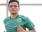 Ferdinand-Sinaga-menjadi-pemain-ketiga-posisi-striker-di-Persebaya.jpg