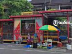 GELAR-LAPAK-DARURAT-Pedagang-Pasar-Kota-Wonogiri-menggelar-lapak-darurat-Selasa-7102025.jpg