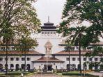 Gedung-Sate-Bandung.jpg