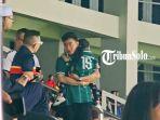 Gibran-Rakabuming-Raka-saat-menyaksikan-Final-Piala-Dunia-U-17-di-Stadion-Manahan-Solo.jpg