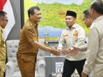 Gubernur-Jawa-Tengah-Ahmad-Luthfi-saat-menerima-audiensi.jpg