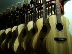 ILUSTRASI-GITAR-Ilustrasi-alat-musik-gitar-yang-digantung-pada-24-November-2022-lalu.jpg