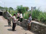 Kapolres-Karanganyar-AKBP-Danang-Kuswoyo-mengecek-kondisi-sekitar-jalan-tol-di-3-Kecamatan.jpg