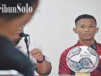 Kapten-Persis-Solo-Eky-Taufik-saat-jumpa-pers-pra-laga.jpg